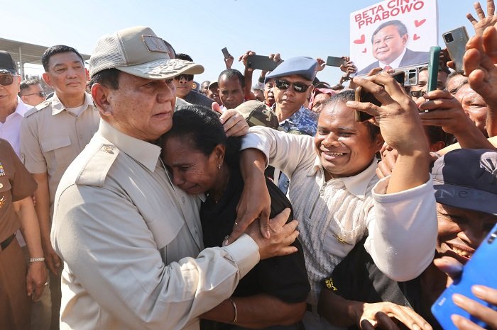 Ketua Umum Partai Gerindra Prabowo Subianto saat bersama Masyarakat. (Facbook.com/@Prabowo Subianto)
