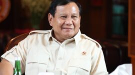 Kehadiran Menhan Prabowo Subianto Disambut Bahagia Masyarakat Mimika Papua, Berebut Selfie