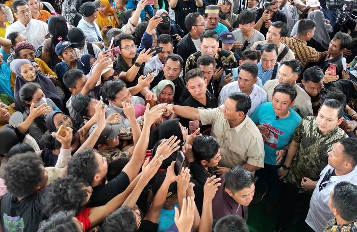 Calon Presiden Koalisi Indonesia Maju Prabowo Subianto menghadiri acara 'Masak Besar Youtuber Chef Bobon Santoso bersama Relawan Kopra (Konco Prabowo)' di Cilincing, Jakarta Utara.(Dok. Tim Media Prabowo-Gibran)
