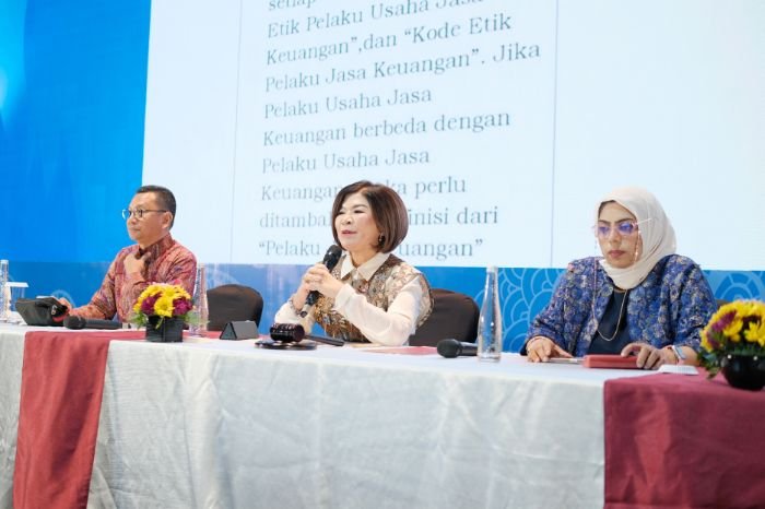 Foto : Konvensi Nasional RSKKNI Perkuat Kompetensi dan Perlindungan Konsumen di Sektor Jasa Keuangan di Double Tree by Hilton Honors Hotel di Surabaya (9/7/24). (Doc.Ist)