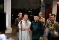 Presiden terpilih periode 2024-2029 Prabowo Subianto bersama Plt Ketua Umum PPP Muhamad Mardiono di kediaman Prabowo, Jalan Kertanegara, Jakarta, Kamis (15/8/2024). (Dok. Tim Media Prabowo Subianto)
