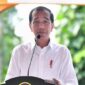 Menteri BUMN Erick Thohir dan Menteri ESDM Bahlil Lahadalia Saksikan Jokowi Pamitan ke Rakyat di Pasar