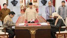 Presiden RI Prabowo Subianto menggaet investor Qatar dalam penandatangan kesepakatan atau MoU investasi pembangunan 1 juta rumah untuk rakyat. (Facebook.com @Setkab RI)

