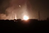 2. Kobaran api dari sumur migas Subang masih menyala, warga sudah dievakuasi ke tempat aman. (Dok. Video Viral)