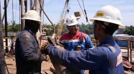 Aktivitas pengeboran Sumur PPS-020 oleh RIG NYT-19 di Muaro Jambi. Operasi selesai 21 hari dengan capaian Zero NPT. (Dok. PT Pertamina EP)
