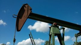 Harga minyak Brent dan WTI melonjak setelah AS ungkap kekhawatiran atas impor minyak Rusia oleh India. (Pixabay.com/Moni49)