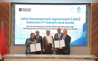 Acwa menandatangani perjanjian pengembangan bersama dengan PT GARAM untuk proyek integrasi desalinasi air laut dan garam industri dengan skala utilitas yang pertama di Indonesia