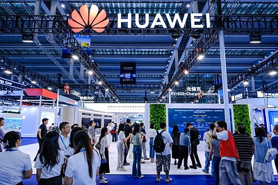 Huawei Digital Power Hadirkan Solusi Multi-Skenario Berbasis Grid Forming dan AI di IDEE 2026 Huawei Digital Power Hadirkan Solusi Multi-Skenario Berbasis Grid Forming dan AI di IDEE 2026