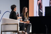 Eileen Gu Tampil sebagai Pembicara dalam KFF Inspiring Women Leadership Series di SMU Eileen Gu Tampil sebagai Pembicara dalam KFF Inspiring Women Leadership Series di SMU